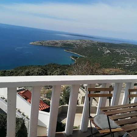 Apartman Ustrine Ustrine