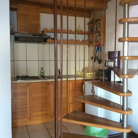 Apartman Ustrine *