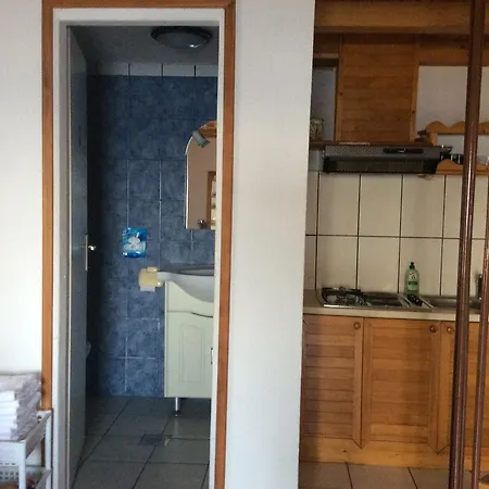 Apartman Ustrine * Ustrine