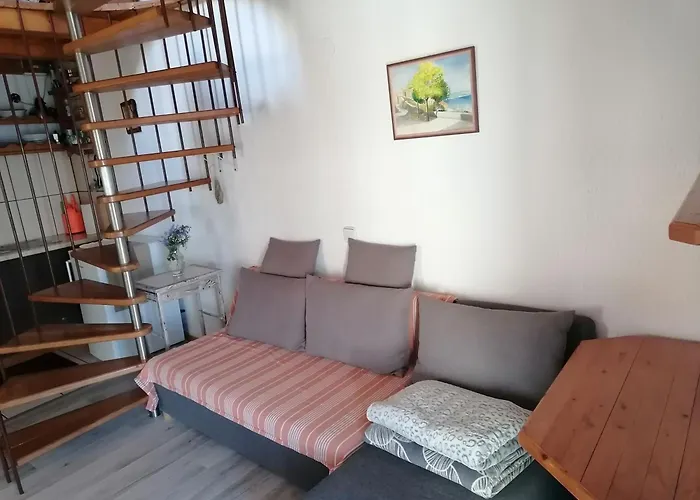 Apartman Ustrine Ustrine