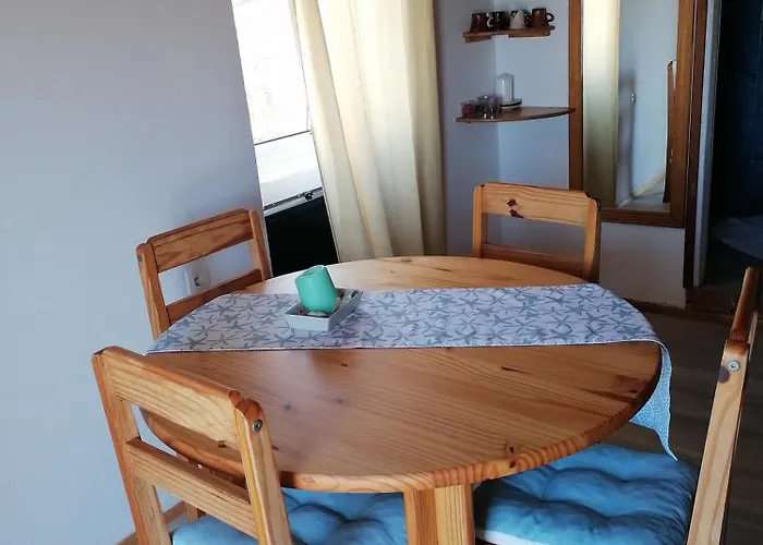 Apartman Ustrine