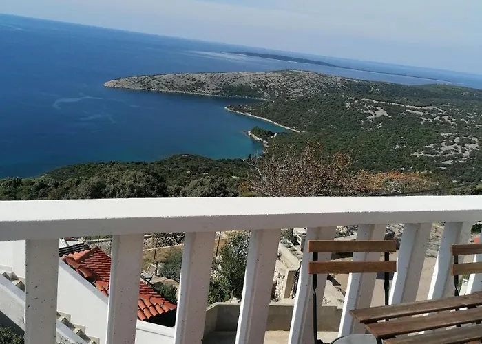 Apartman Ustrine Ustrine