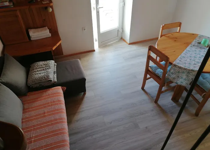 Apartman Ustrine * Ustrine