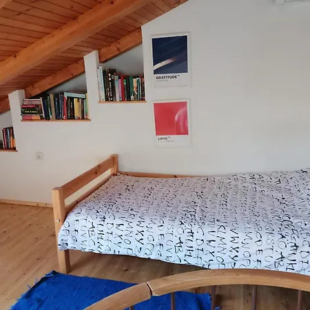 Apartman Ustrine Ustrine