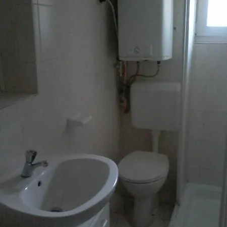 Apartman Ustrine Ustrine